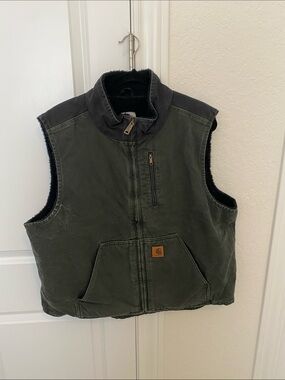Carhartt Mens dark blue Sherpa lined Vest with Black Trim